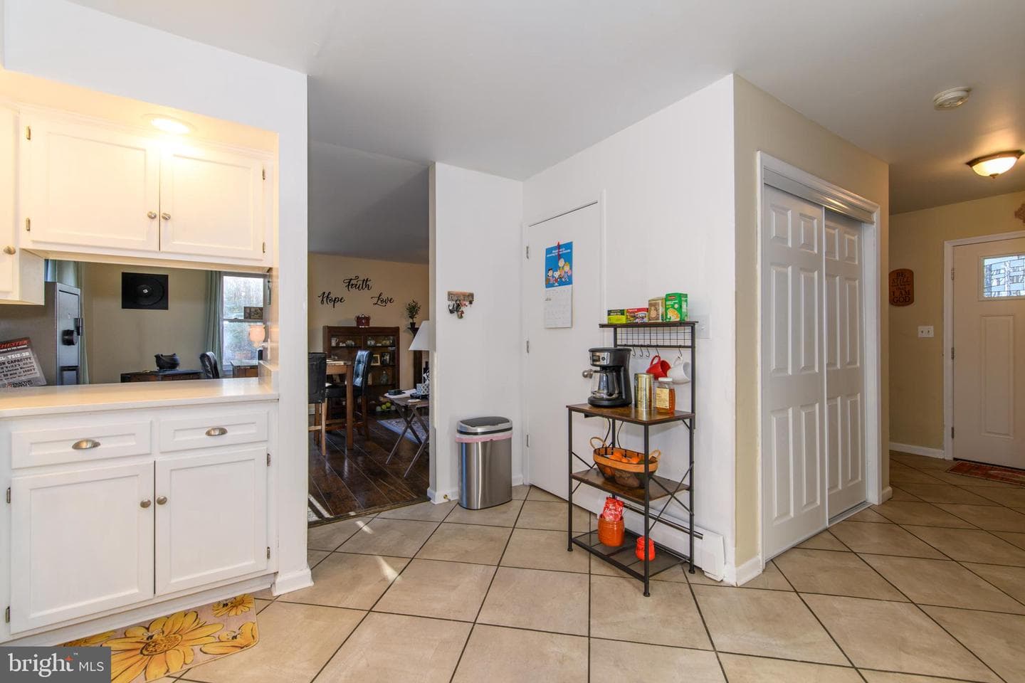 219 Robins Court photo 8