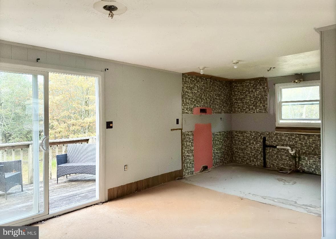 199 Winding Way photo 6