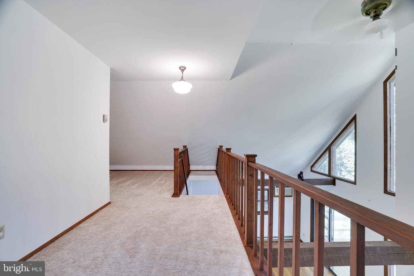 424 Iroquois Loop photo 27