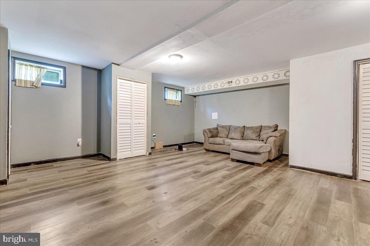 119 Rolling View Drive photo 32