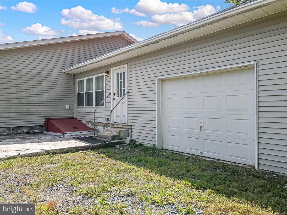 119 Rolling View Drive photo 42