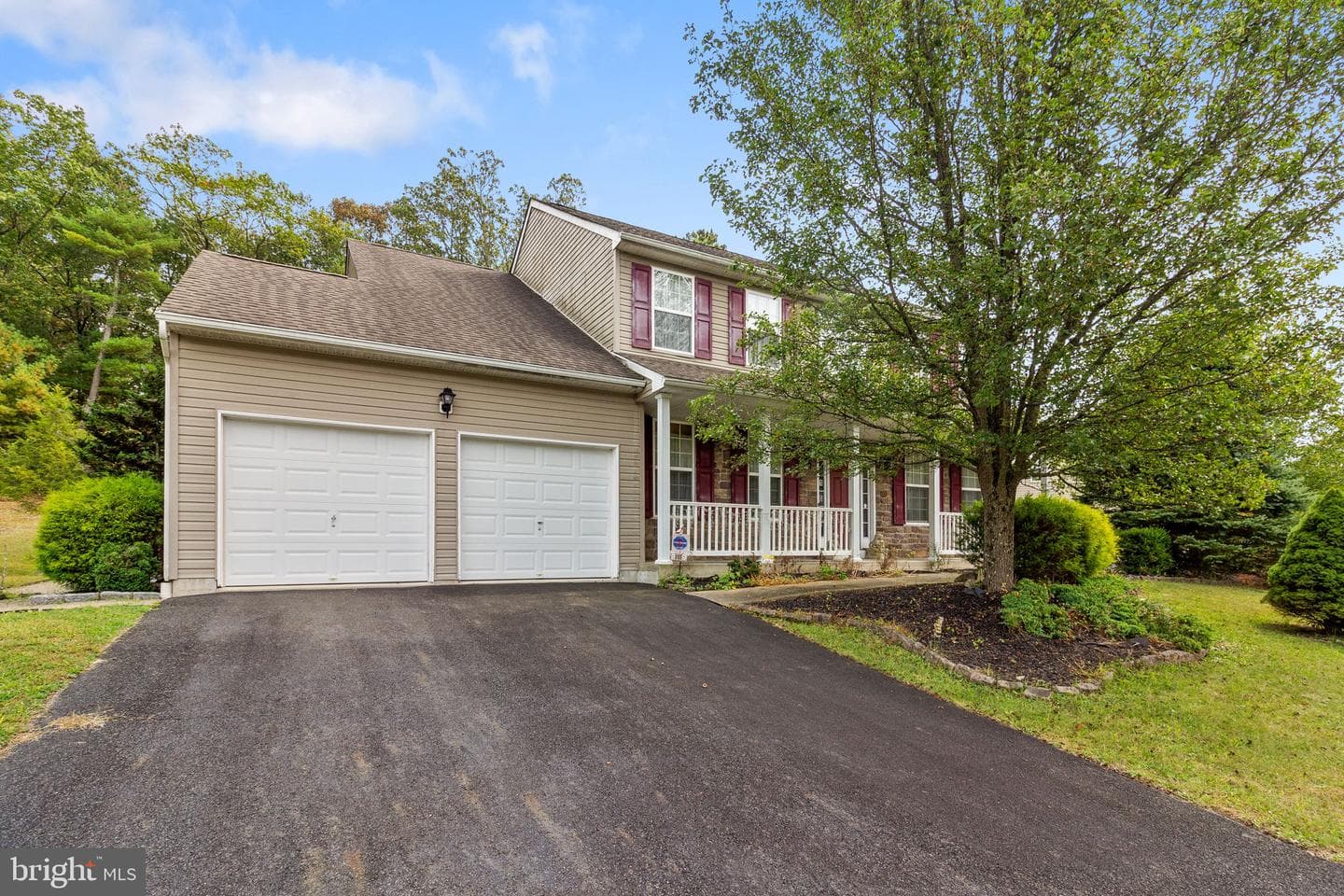 106 Daffodil Drive photo 3