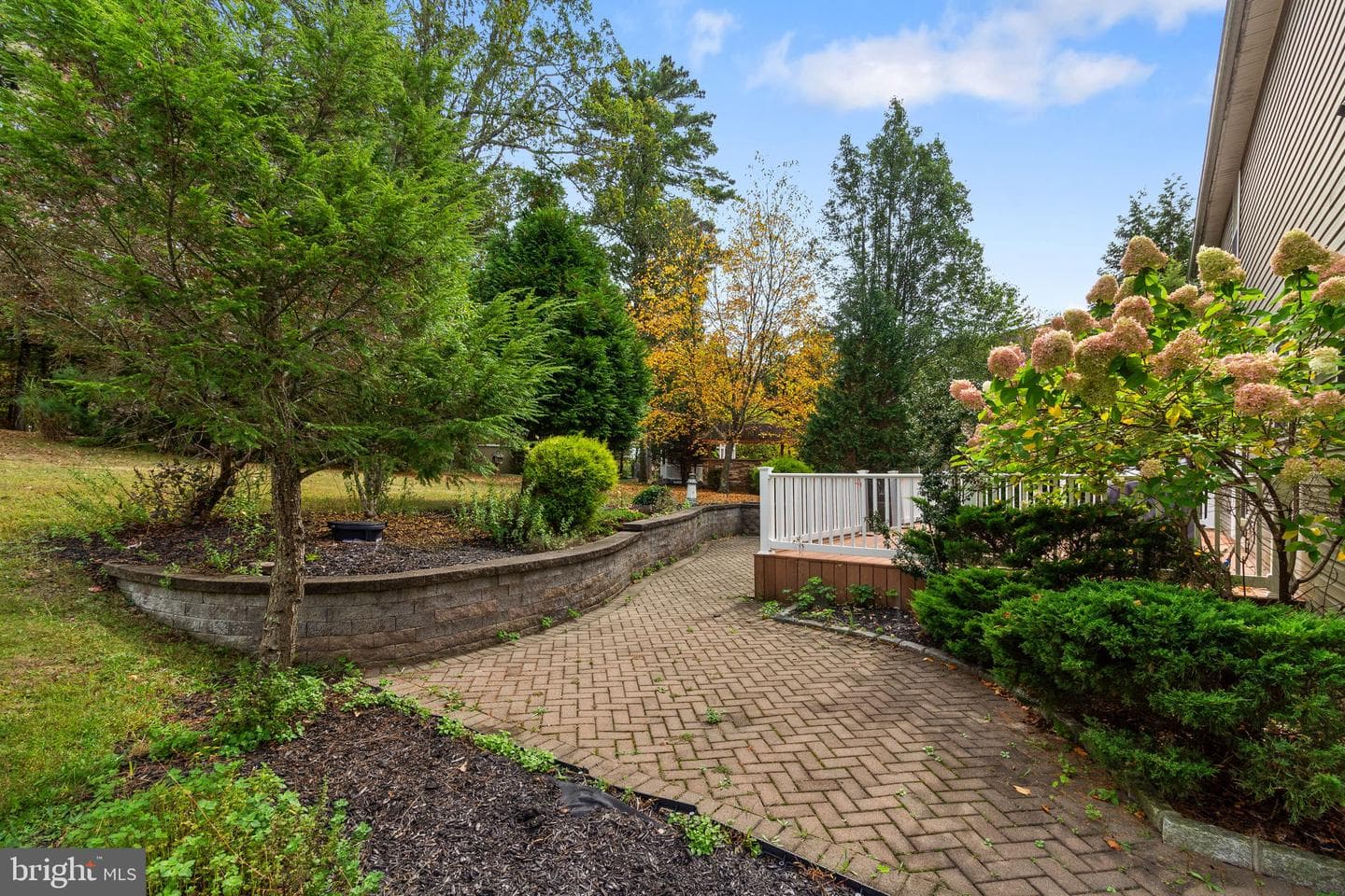 106 Daffodil Drive photo 38