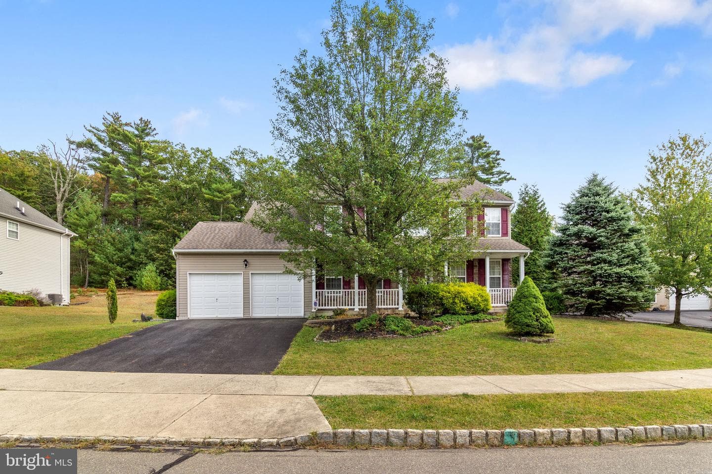 106 Daffodil Drive photo 4