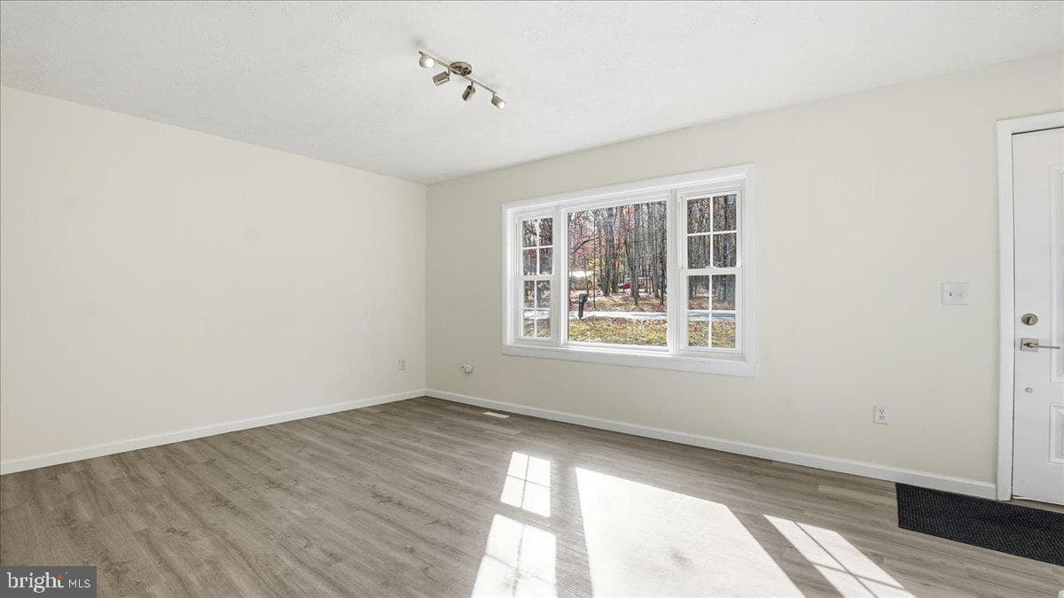395 Sullivan Trail photo 10
