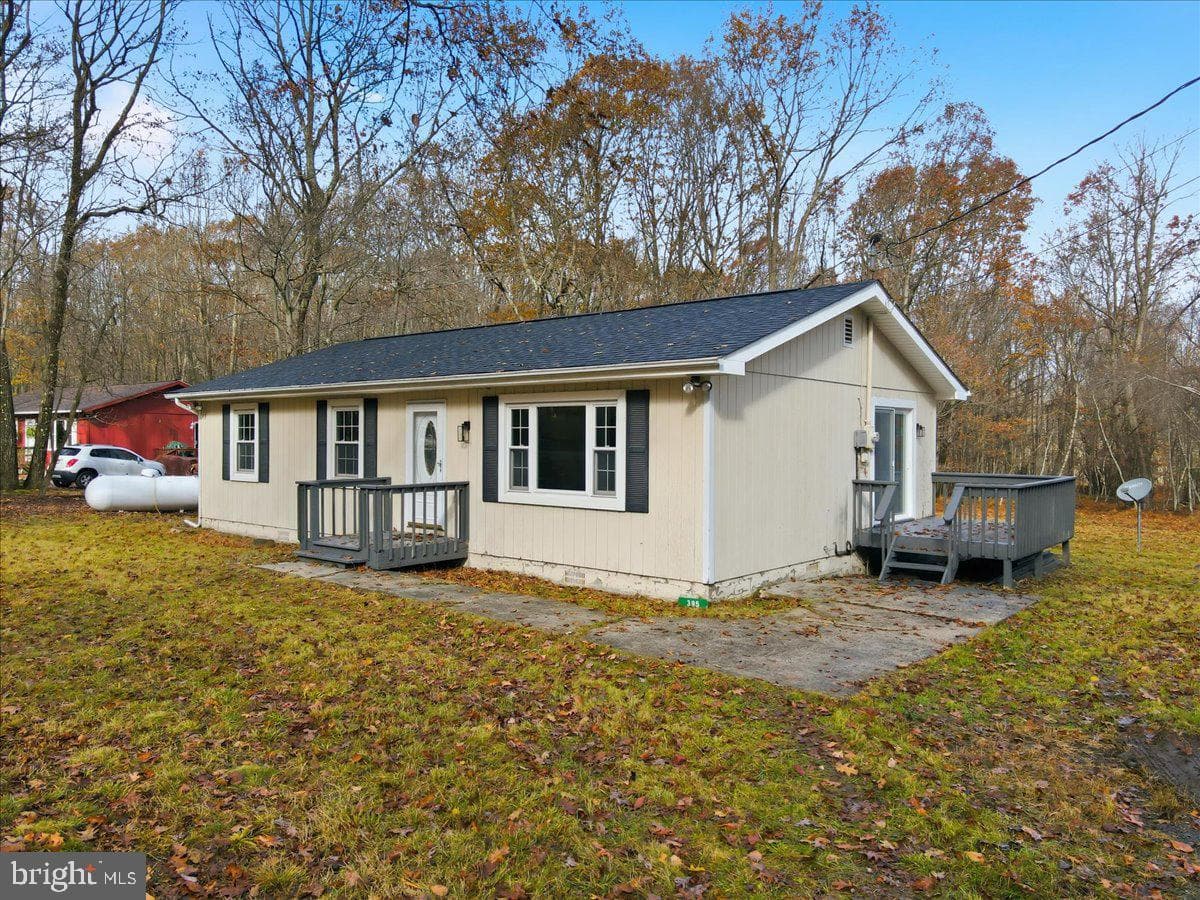 395 Sullivan Trail photo 2