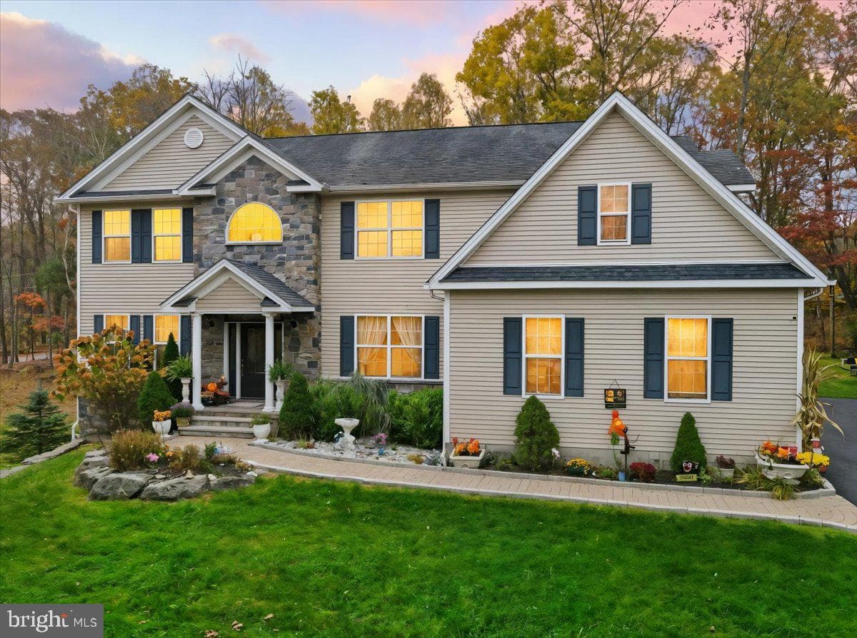 603 Washington Crossing photo 2