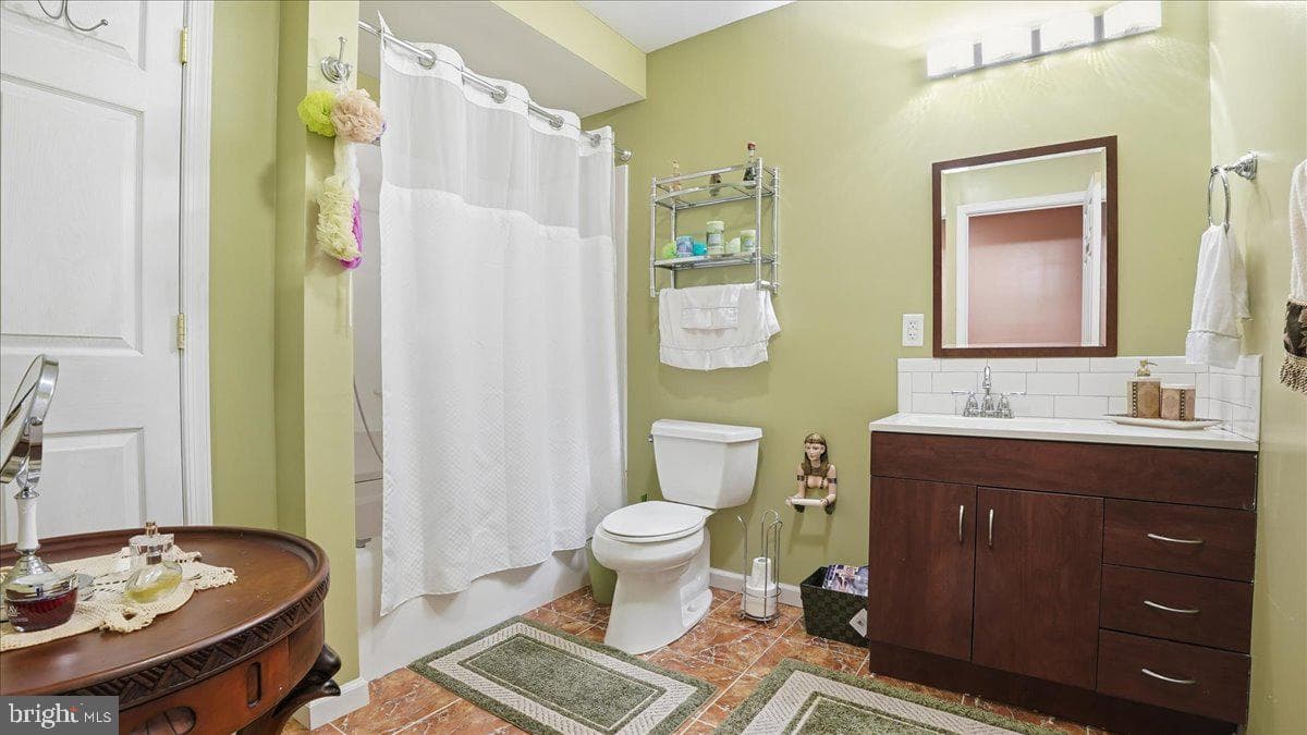 603 Washington Crossing photo 32