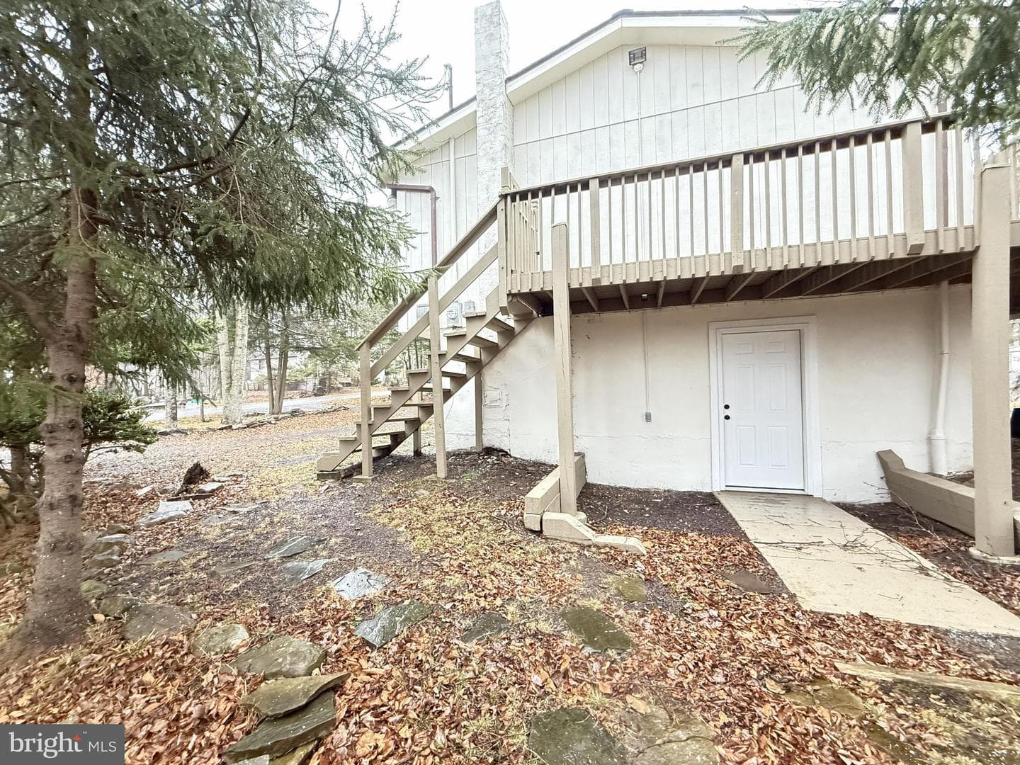 8066 Red Squirrel Drive photo 16