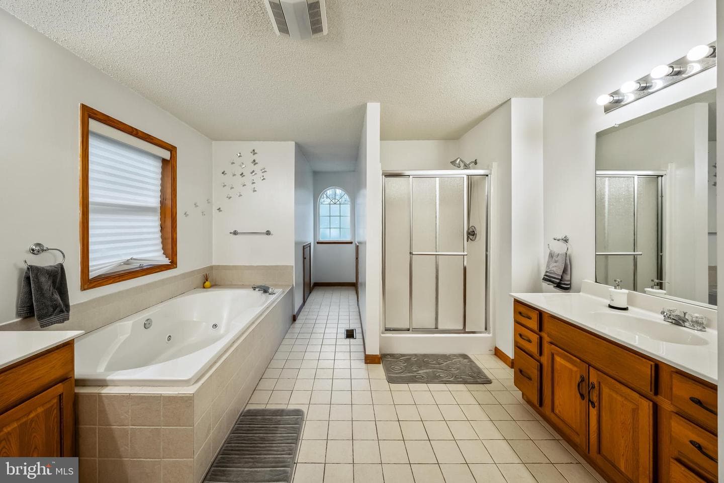 2121 Warwick Circle photo 41