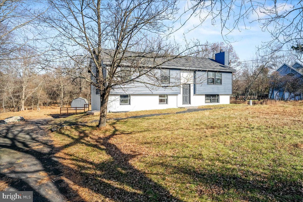 199 Winding Way photo 2