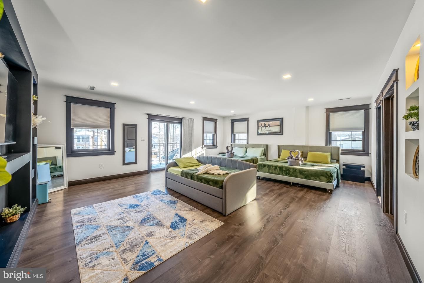 7813 Lake Shore Drive photo 10