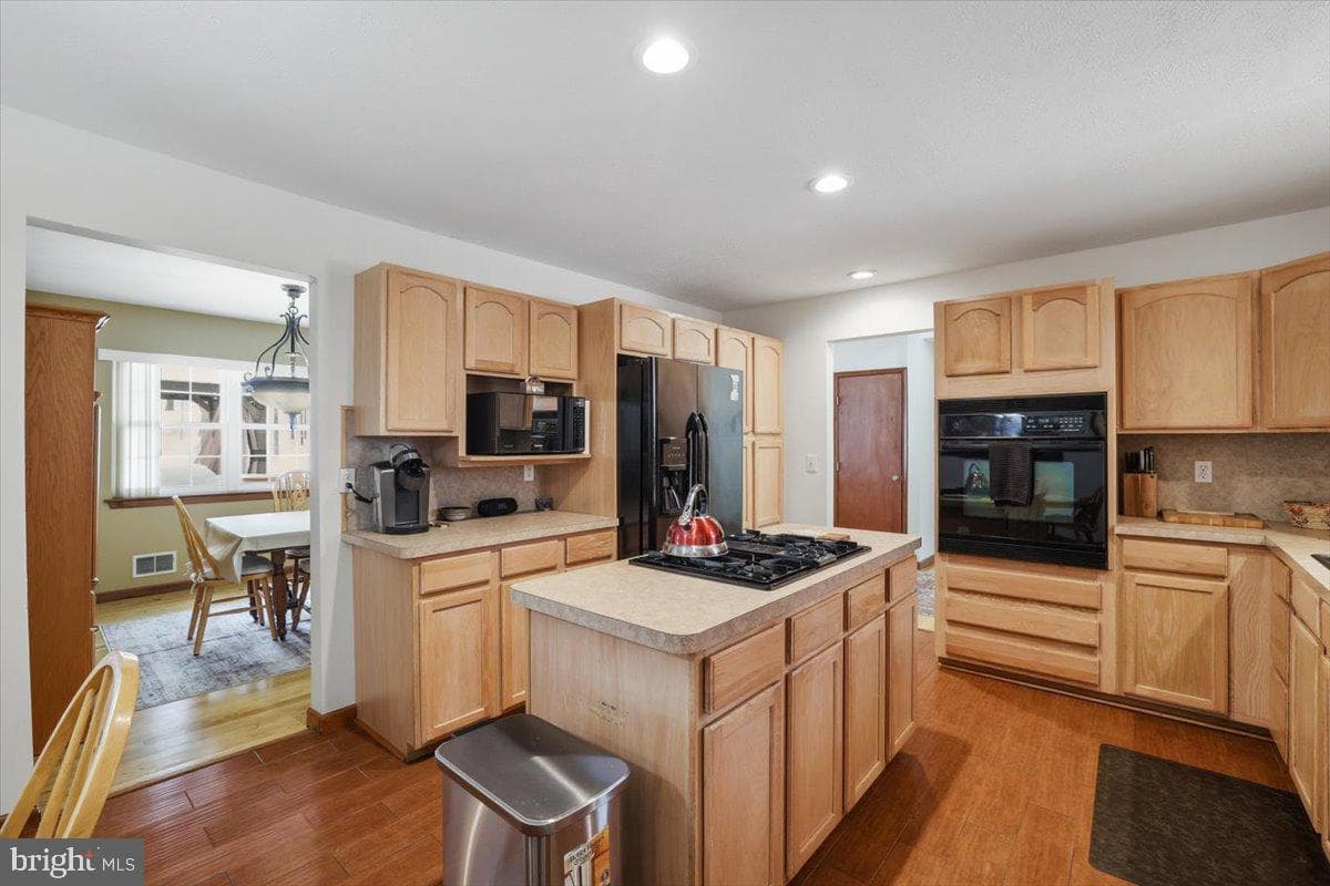 2130 Scarborough Way photo 13