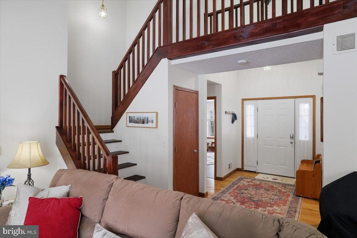 2130 Scarborough Way photo 26