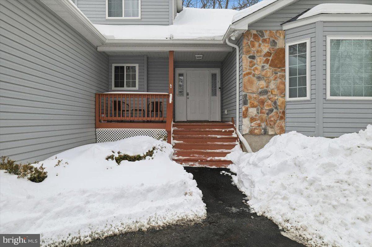 2130 Scarborough Way photo 4