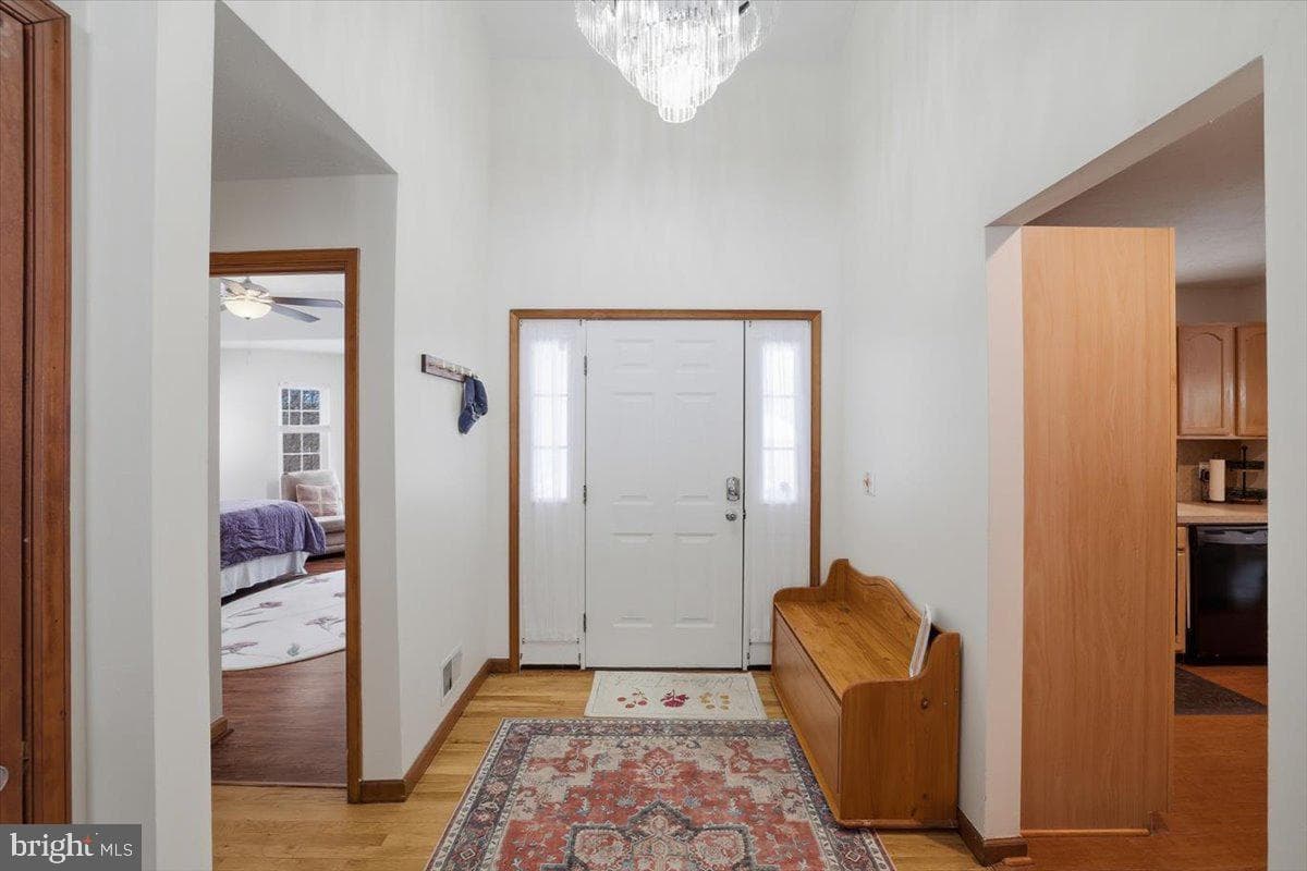 2130 Scarborough Way photo 6