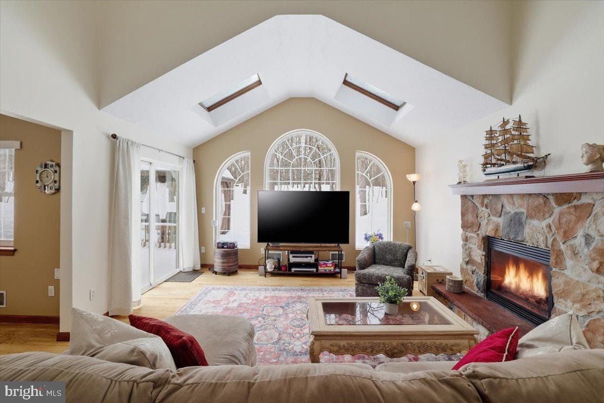 2130 Scarborough Way photo 7