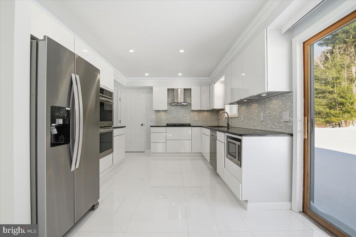 136 Kimberly Drive photo 19