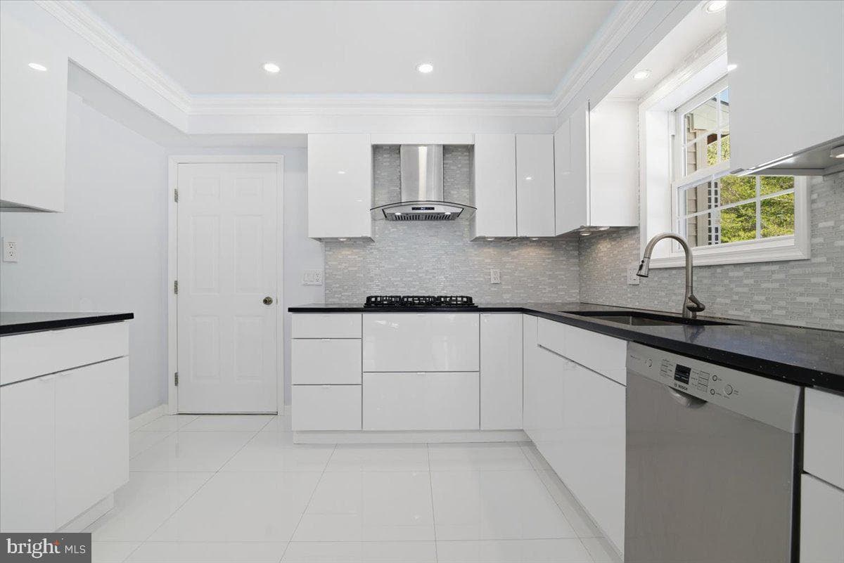 136 Kimberly Drive photo 21