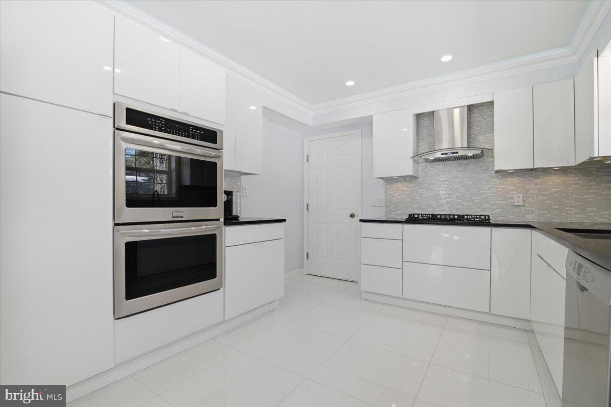 136 Kimberly Drive photo 22