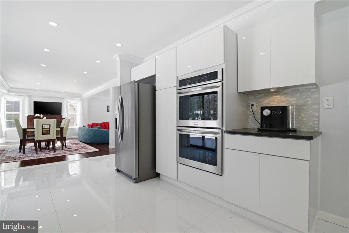 136 Kimberly Drive photo 25