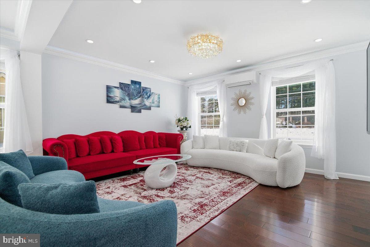 136 Kimberly Drive photo 8