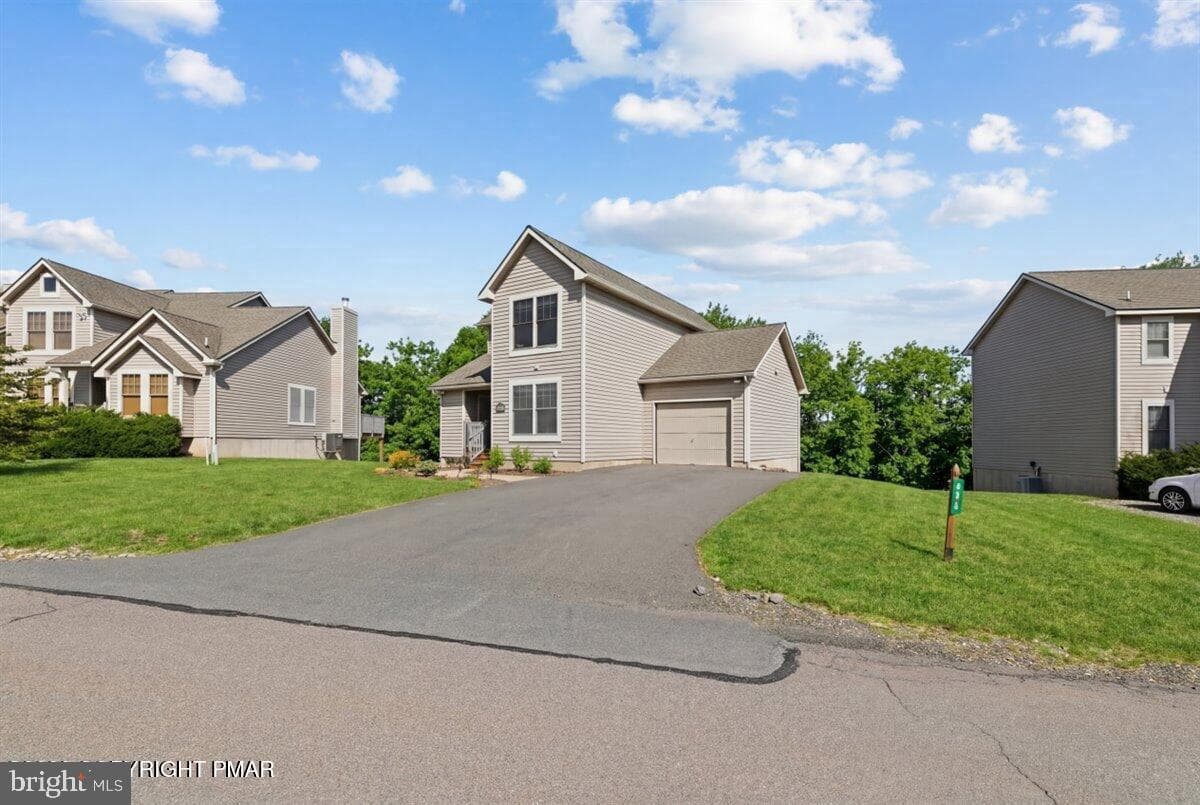 208 Sycamore Court photo 3