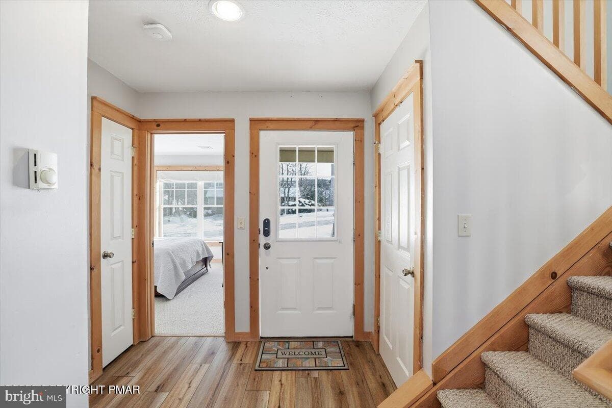 208 Sycamore Court photo 6