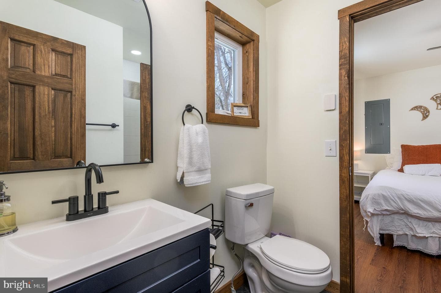 2206 Chatham Court photo 17