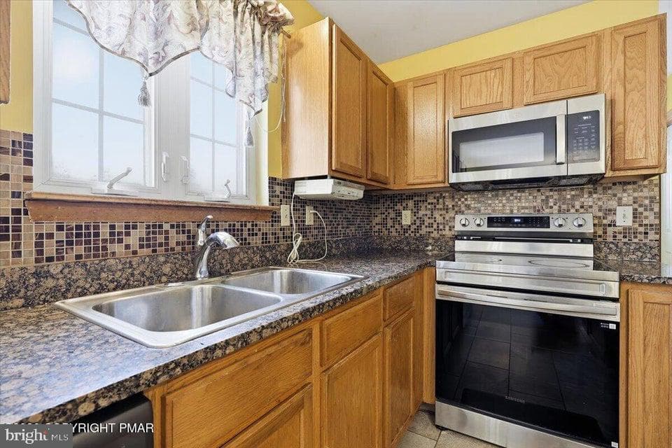 104 Corine Way photo 25