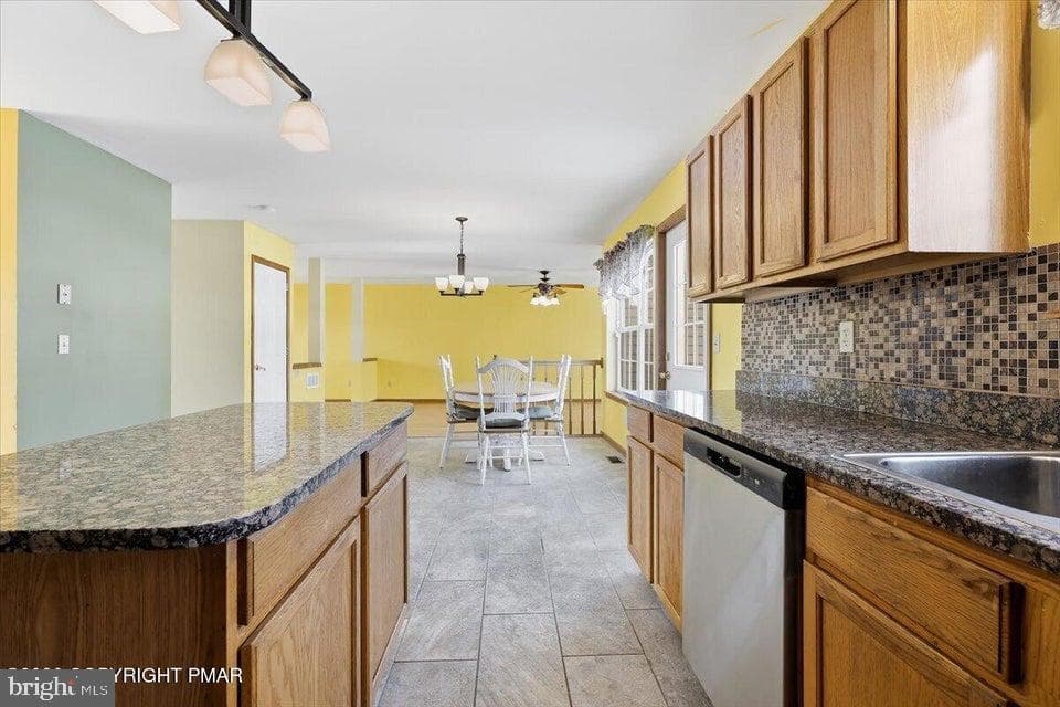 104 Corine Way photo 28