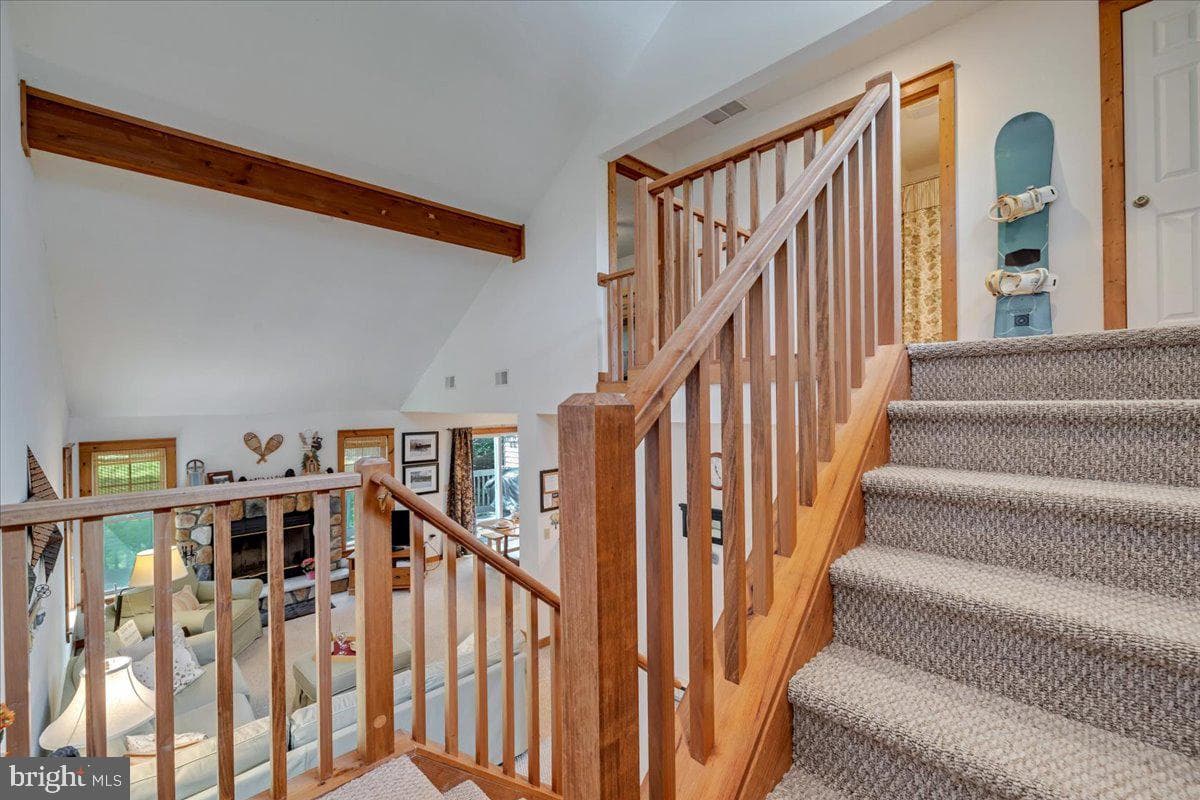 183 Hawthorne Court photo 21