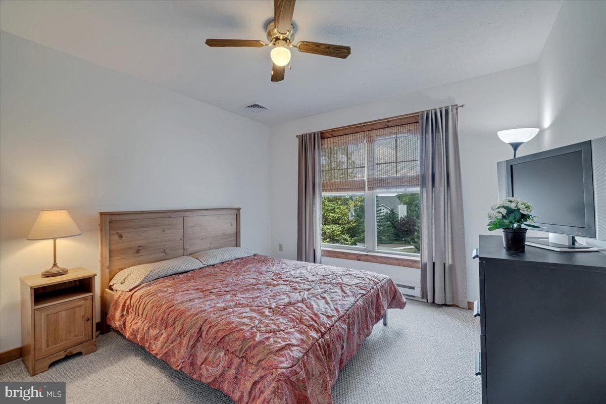 183 Hawthorne Court photo 25