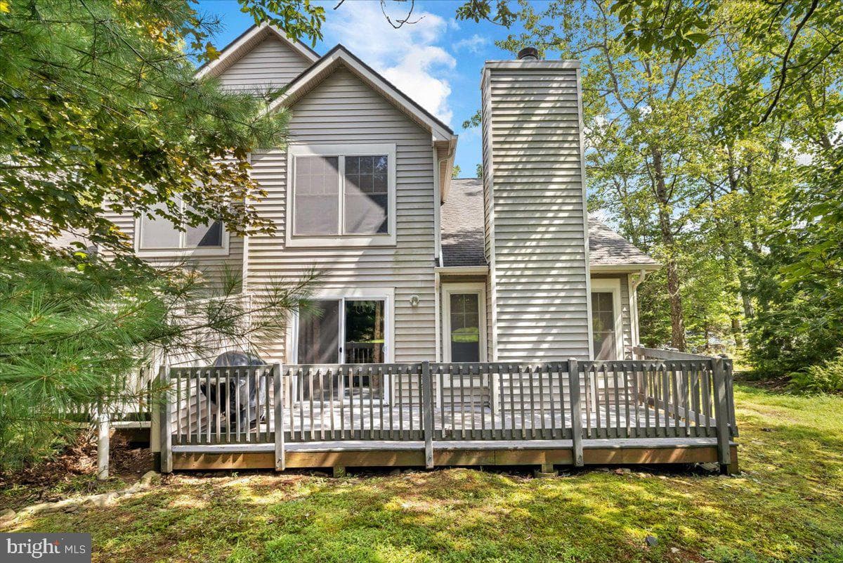 183 Hawthorne Court photo 3