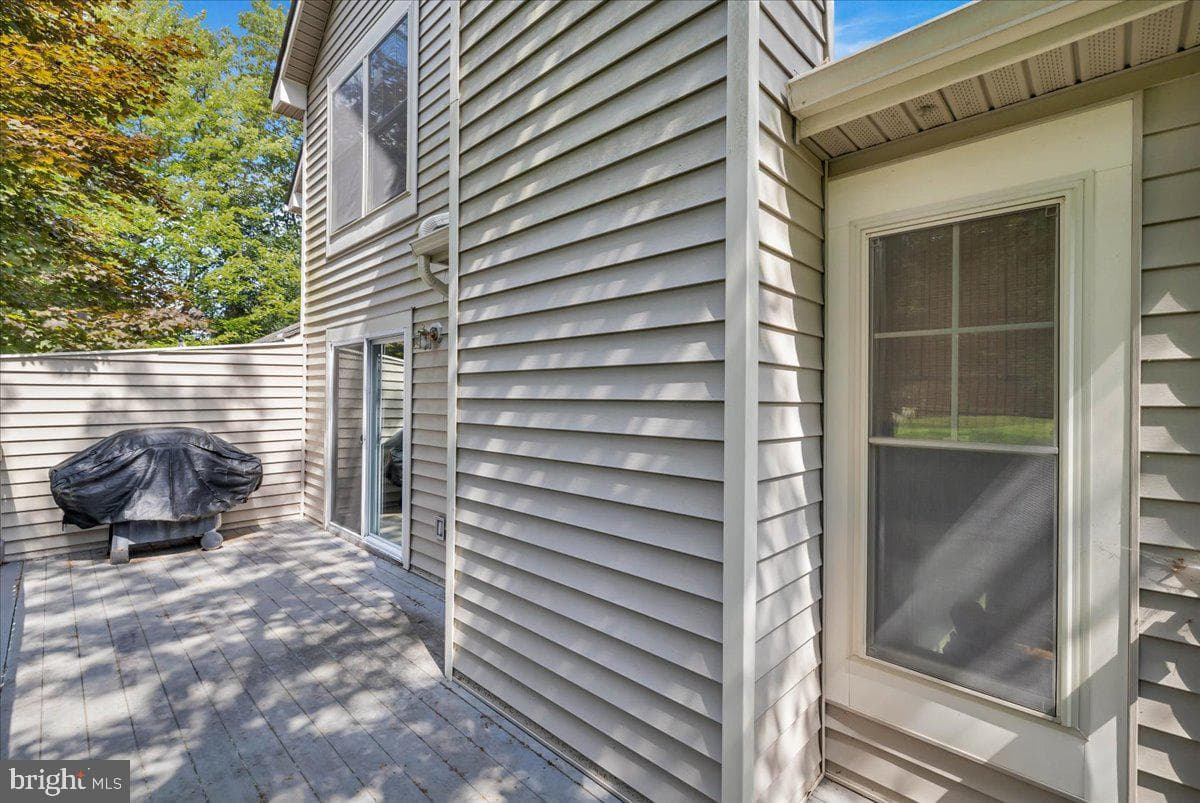 183 Hawthorne Court photo 30