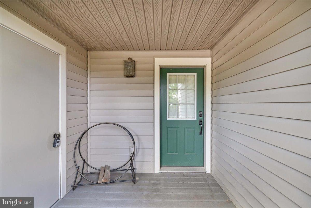 183 Hawthorne Court photo 5