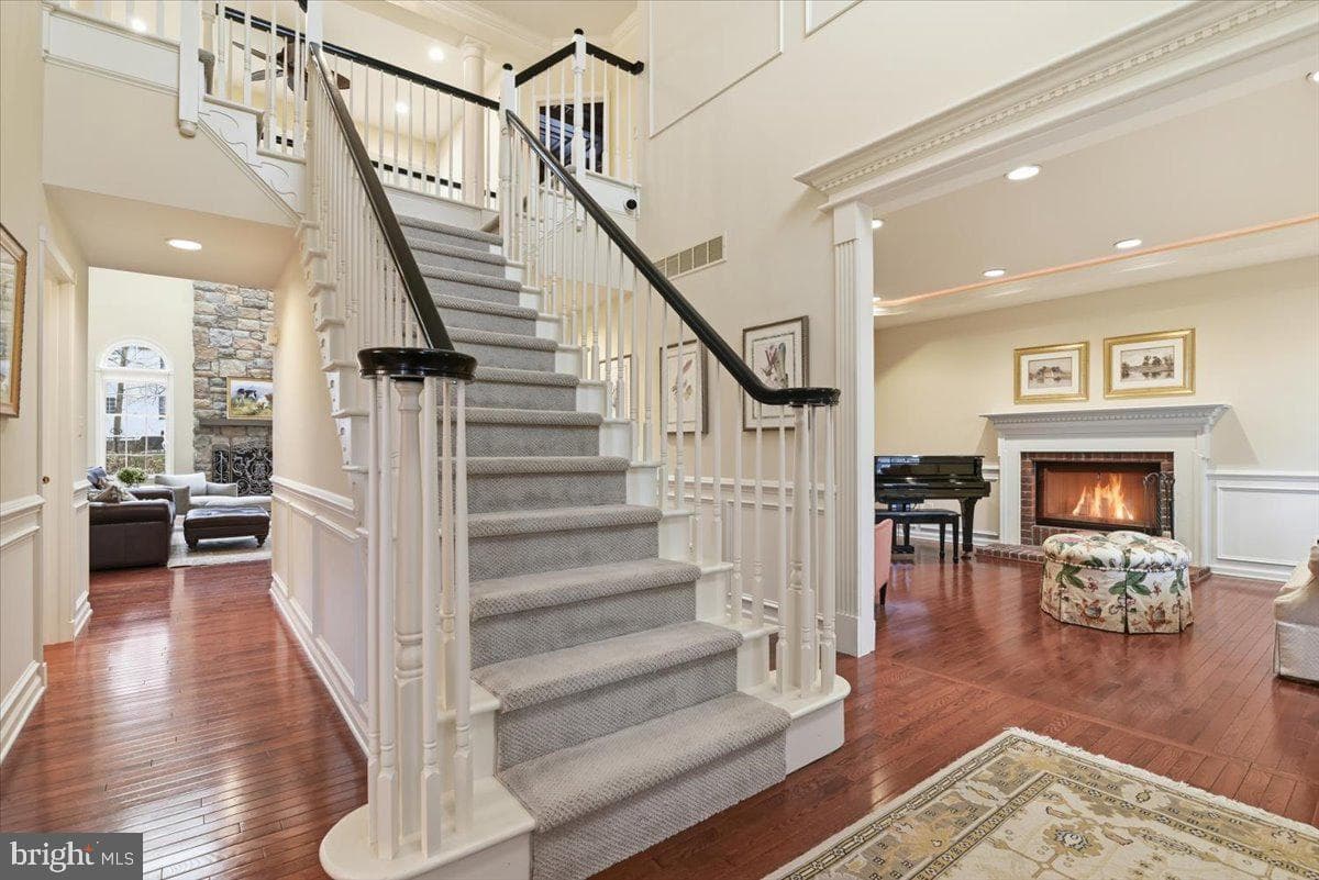 718 Cypress Drive photo 9