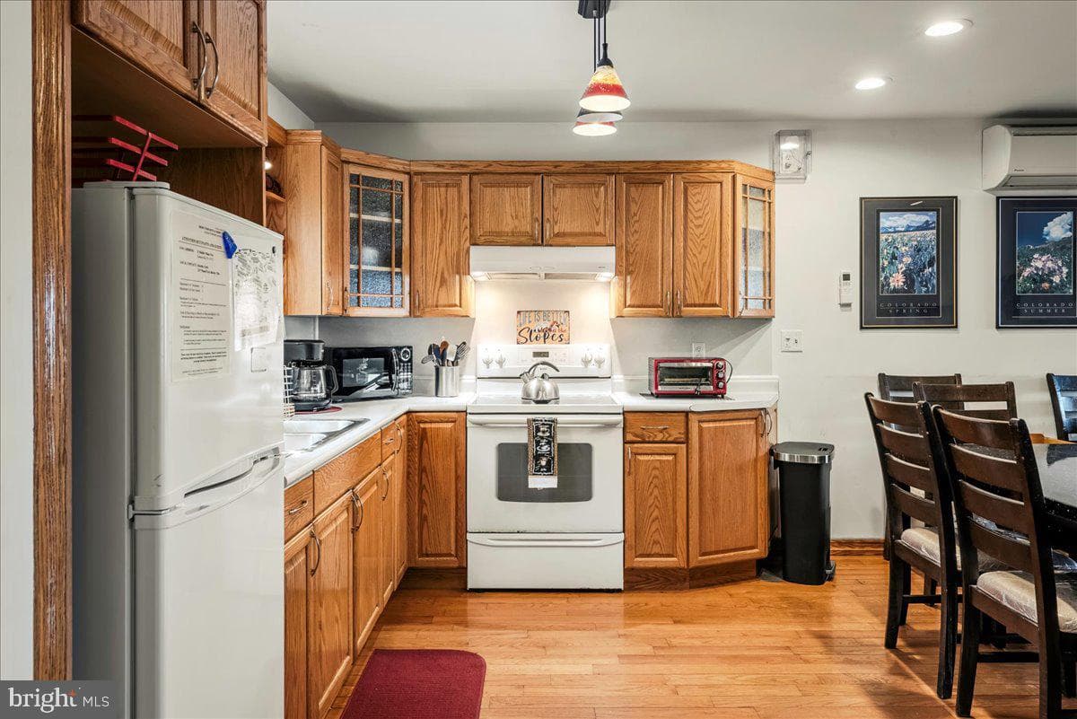 31 Middle Village Way photo 10