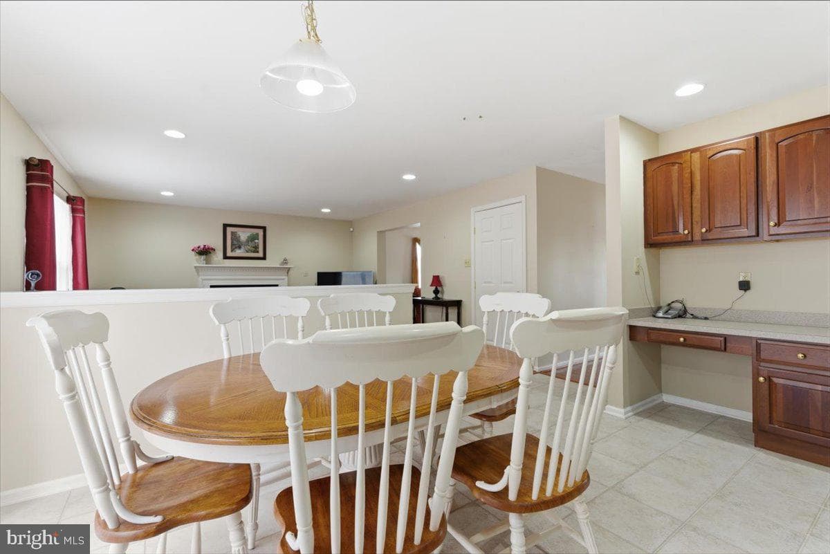 706 Franklin Court photo 24