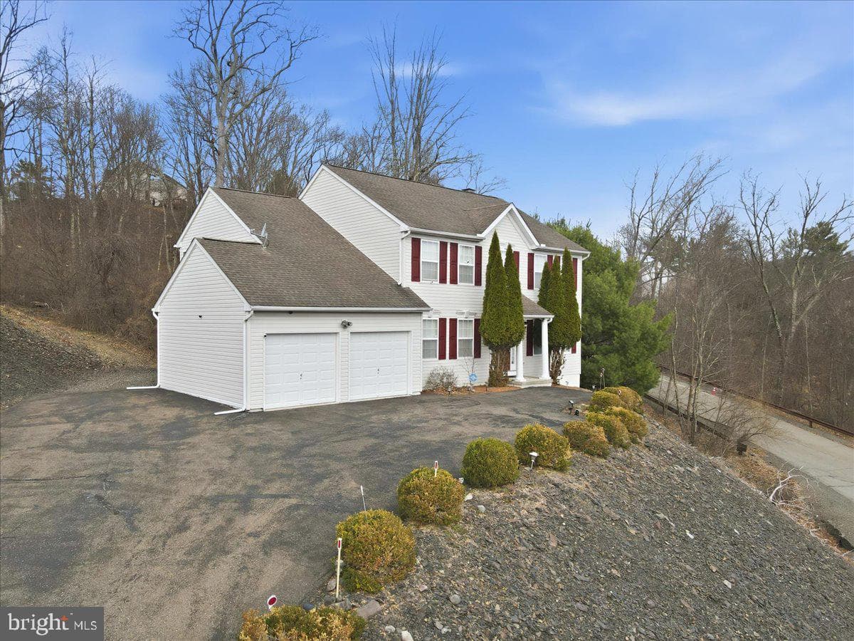 706 Franklin Court photo 6
