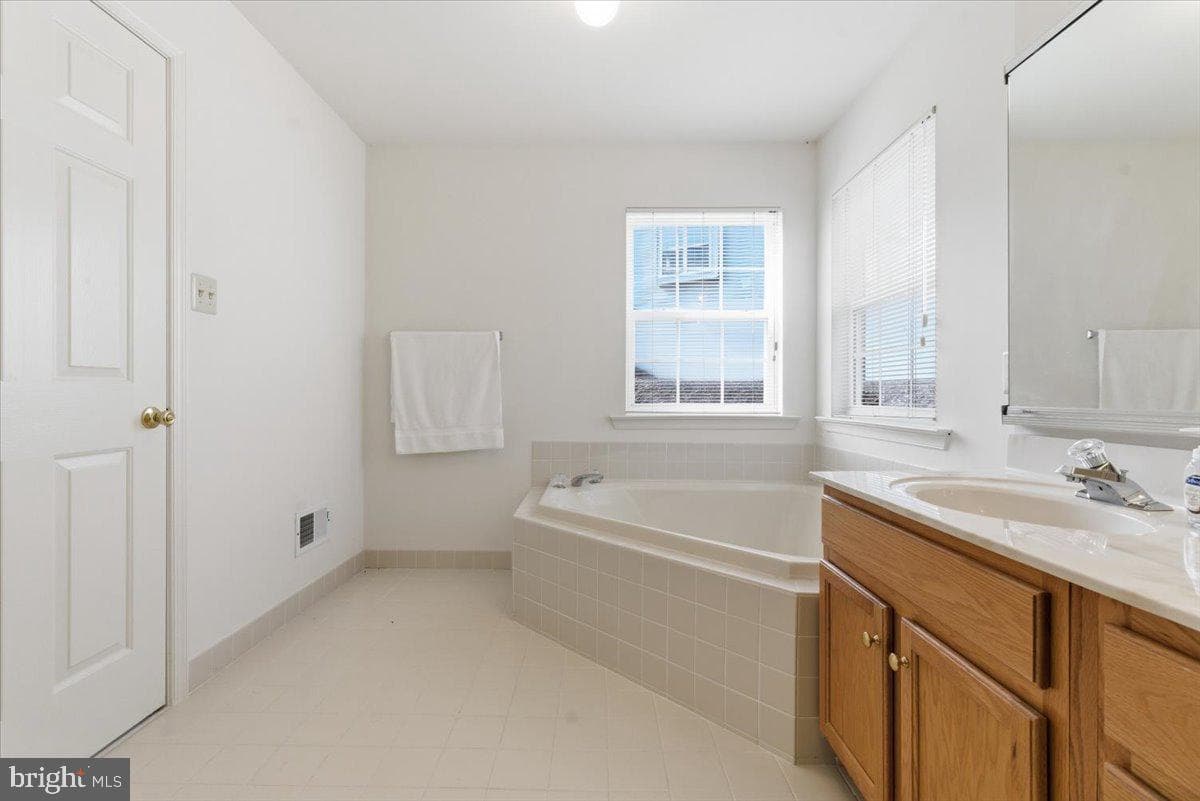 706 Franklin Court photo 67