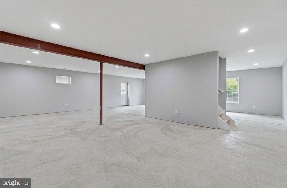 706 Franklin Court photo 73