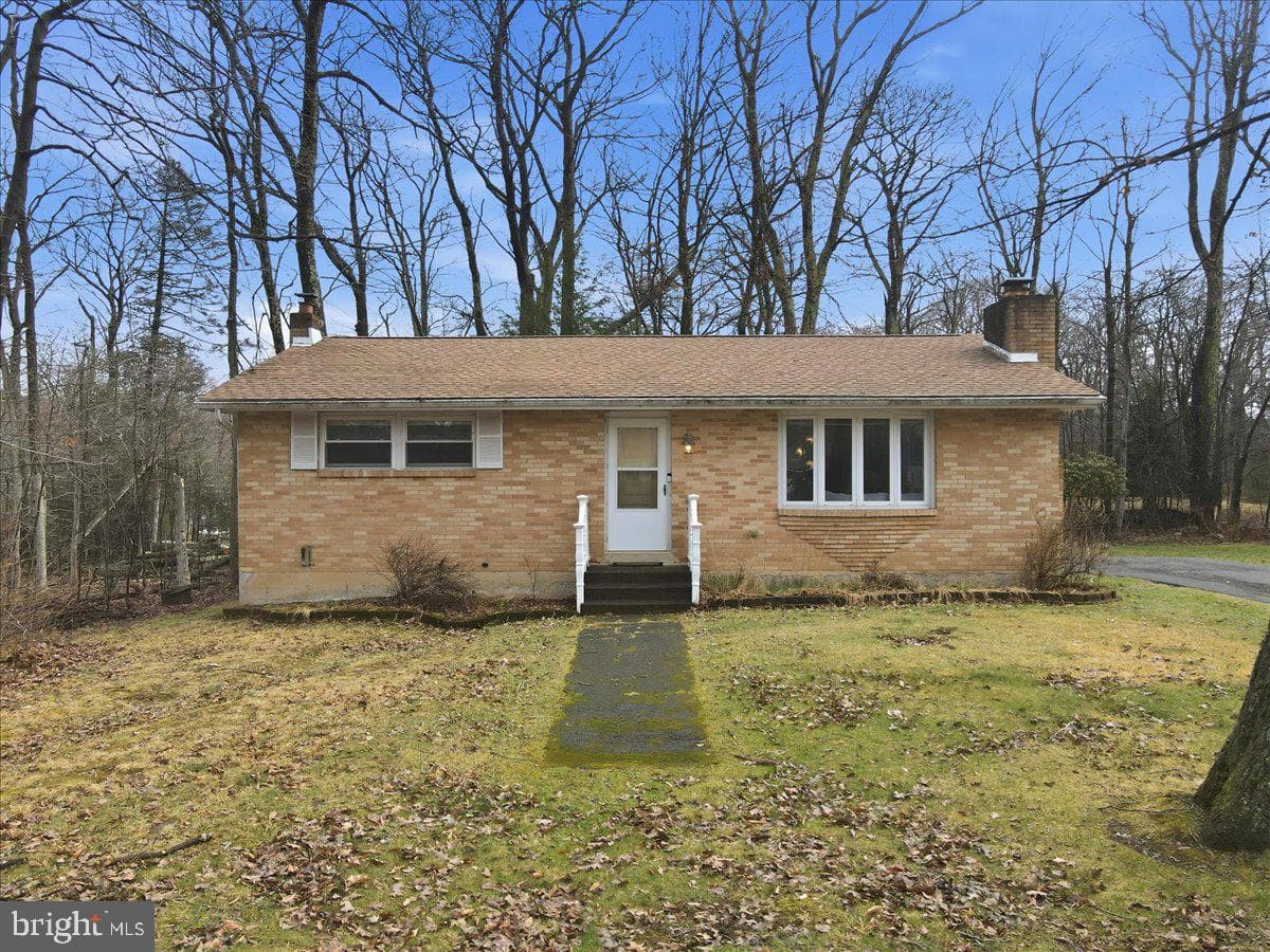 112 Pin Oak Lane photo 3