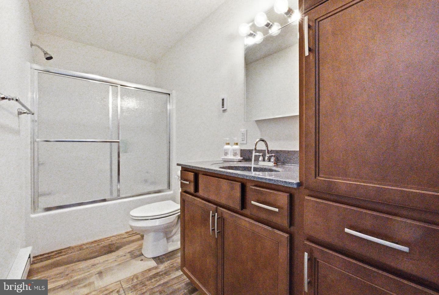 506 Sir Jeoffrey Court photo 26