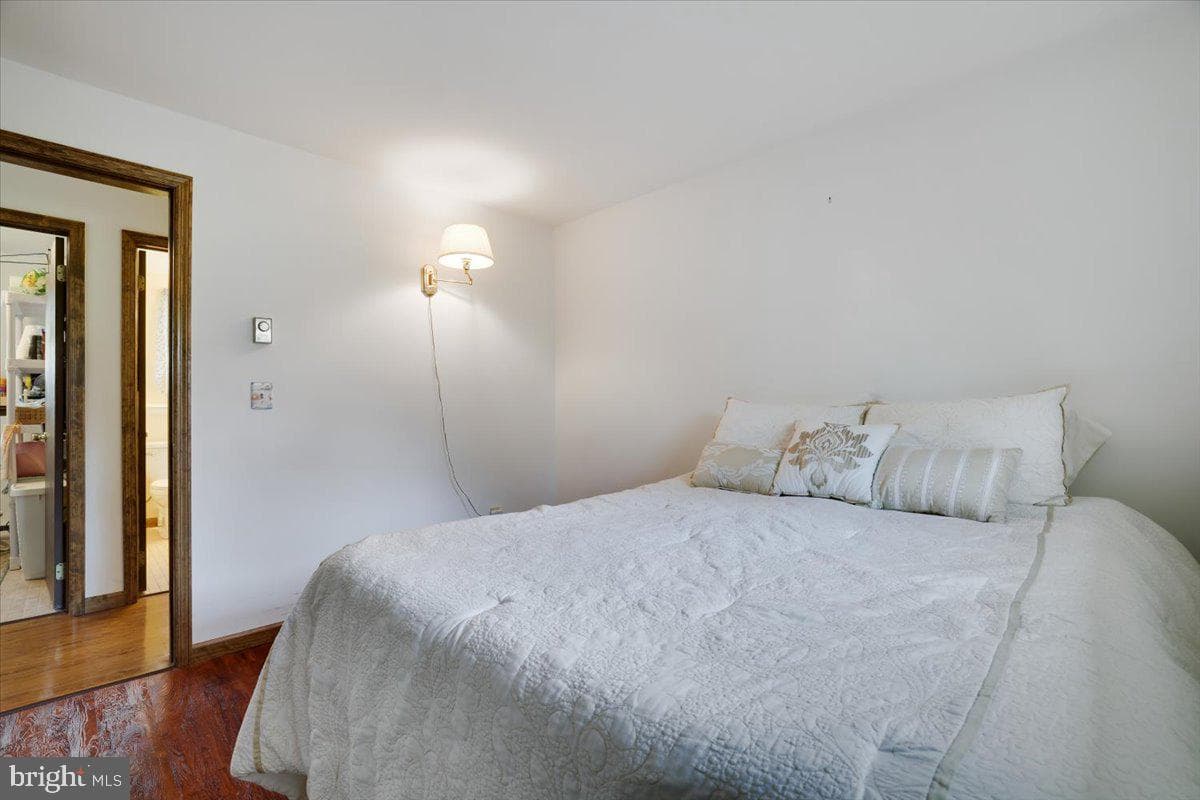 520 Executive Dr photo 31