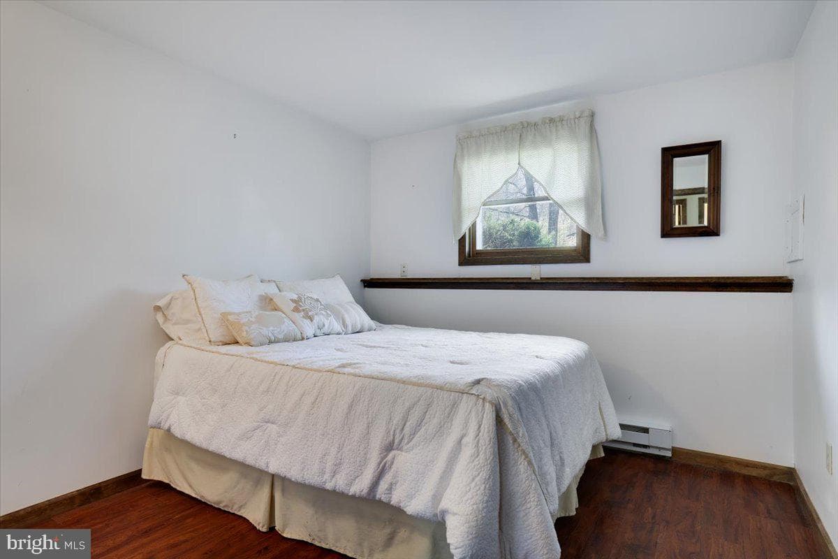 520 Executive Dr photo 32