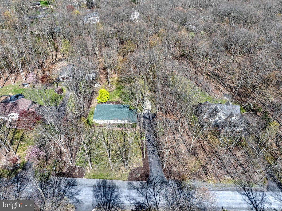 520 Executive Dr photo 41