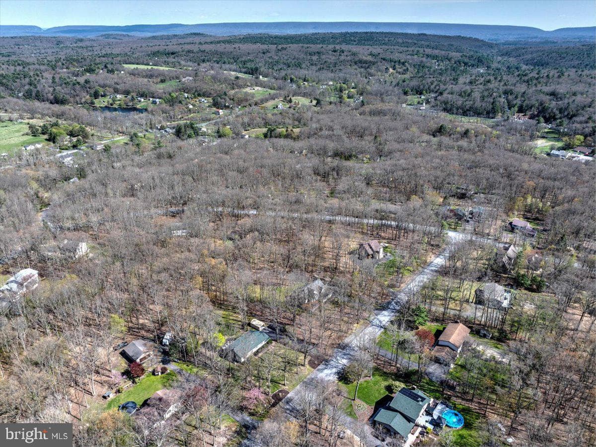 520 Executive Dr photo 49