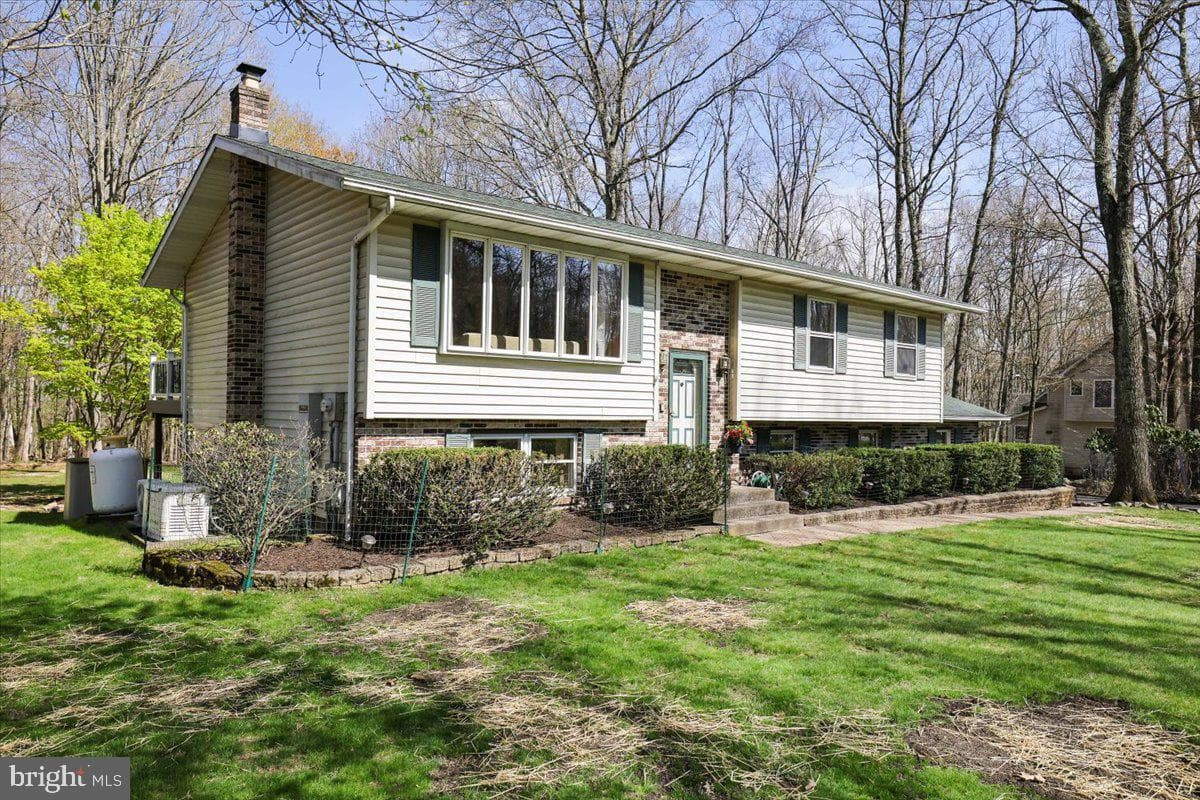 520 Executive Dr photo 5