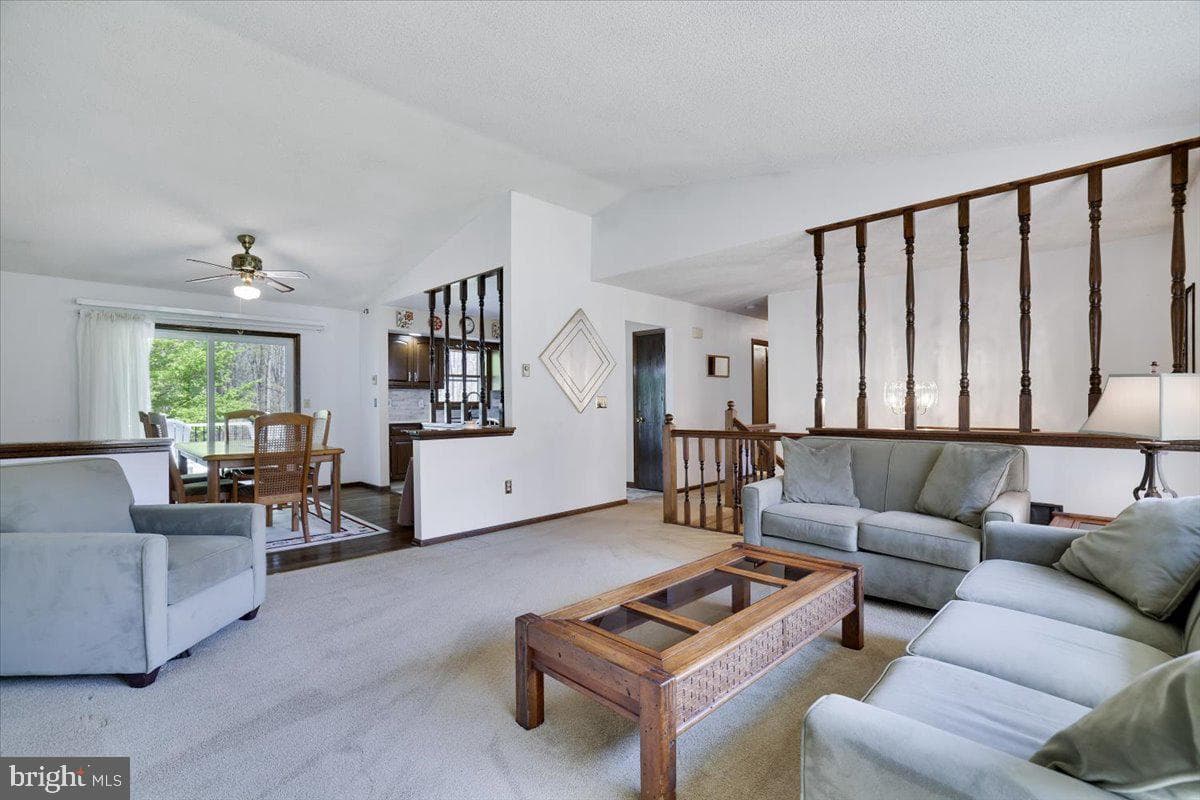 520 Executive Dr photo 7